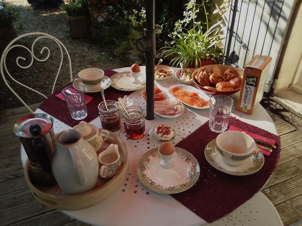 Bed and Breakfast Le Domaine de Belle à LʼIsle-sur-la-Sorgue Extérieur photo